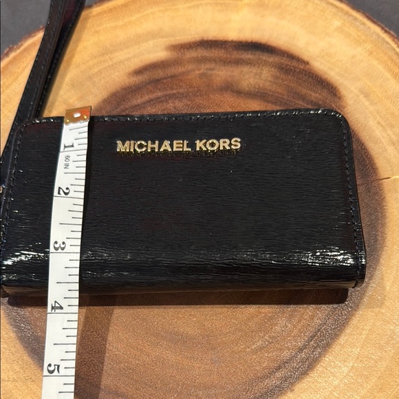 Michael Kors Black Wristlet Wallet Phone Black with Gold • EUC Trendy - Picture 6 of 6